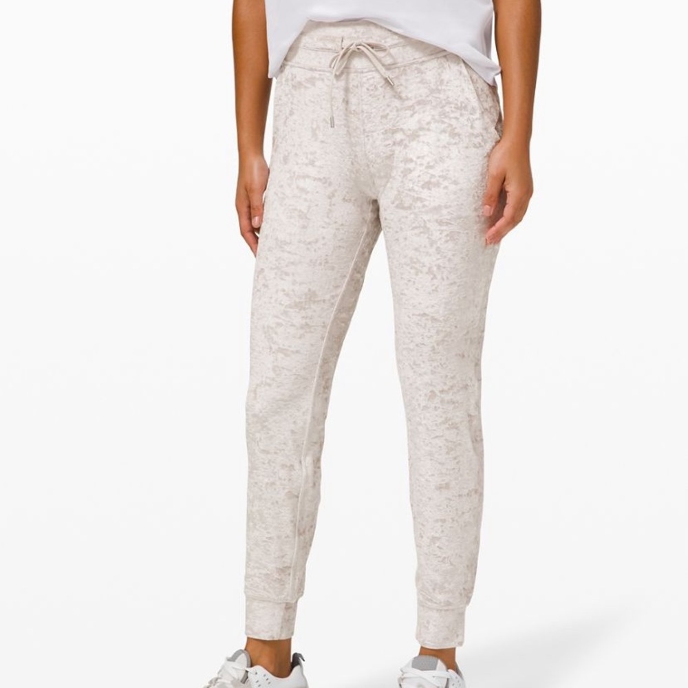 Lululemon Ready to Rulu Jogger